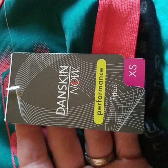 New Danskin Sports Bra - Picture 3 of 4